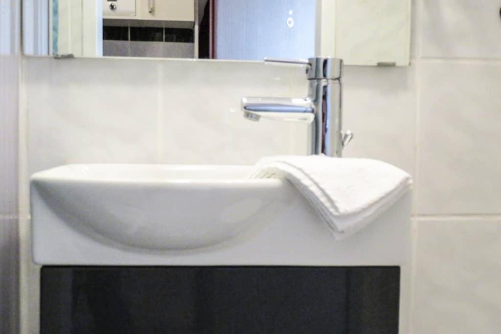 Schonbrunn Apartment Wiedeń Zewnętrze zdjęcie