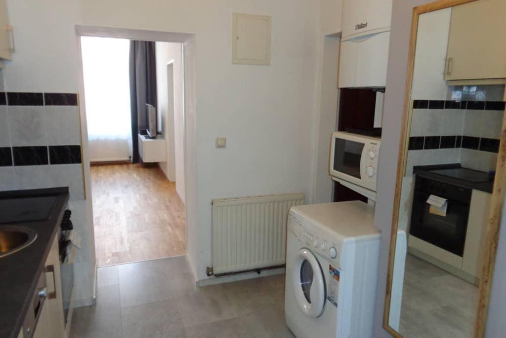 Schonbrunn Apartment Wiedeń Zewnętrze zdjęcie